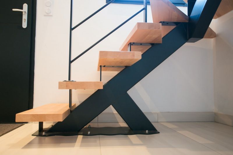 Fabrication de marches pour escalier métallique dans les Landes
